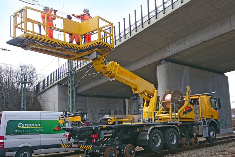 Overhead Maintenance Vehicle 2